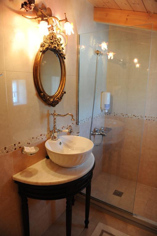 Agnadi Suites Episkopos Habitación foto